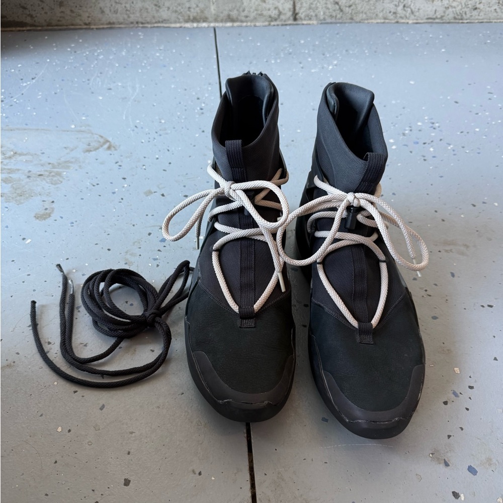 Men's Black High-Top Sneakers
